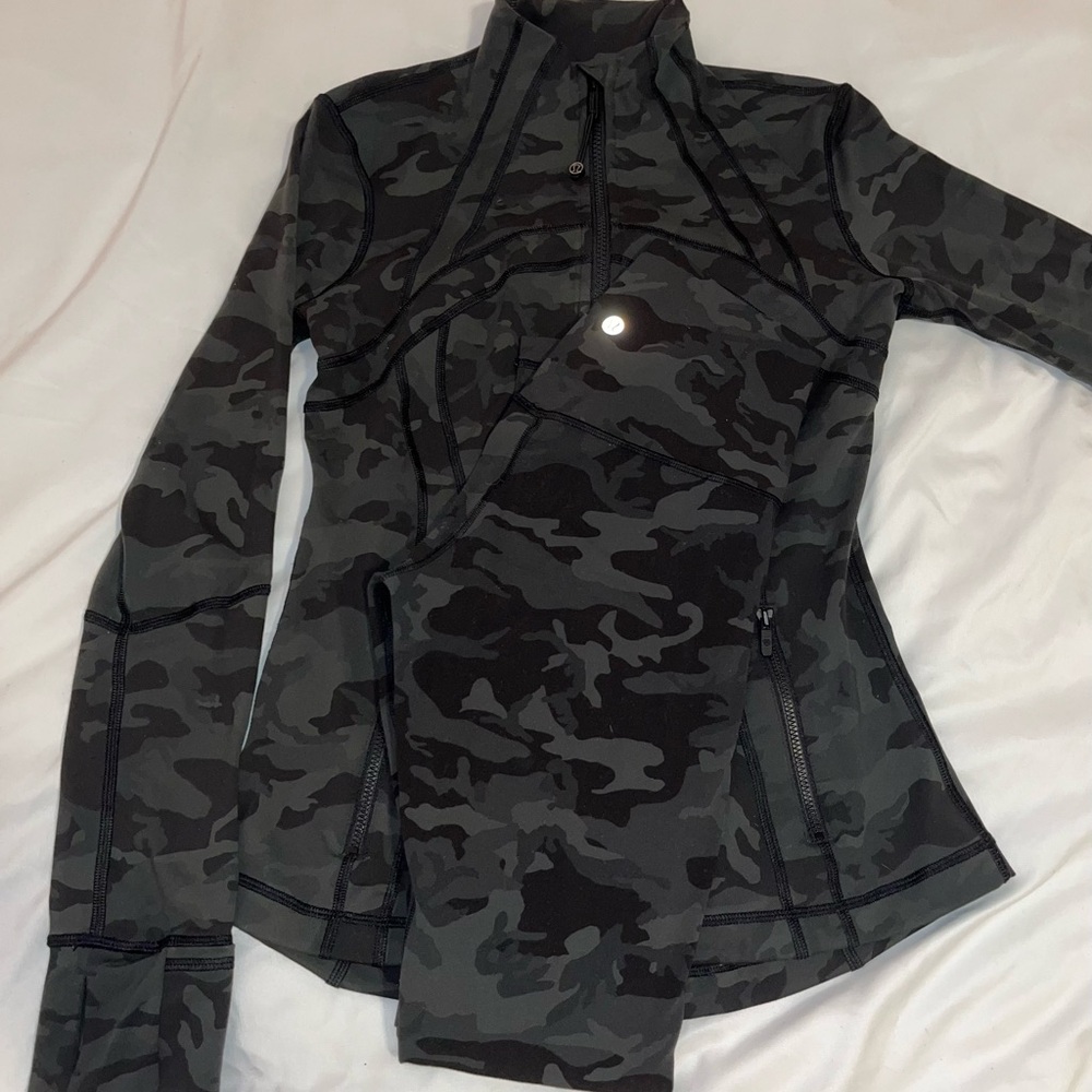 LULULEMON CAMO DEFINE JACKET AND ALIGN LEGGINGS